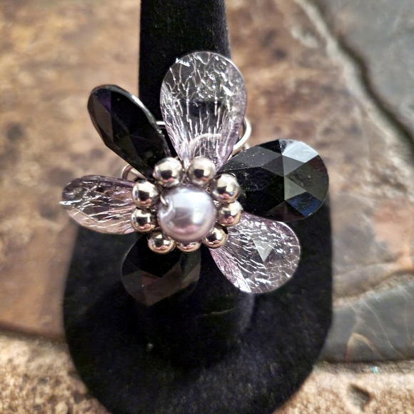 Black Clear Silver Adjustable Fashion Ring - Picture 2 of 4